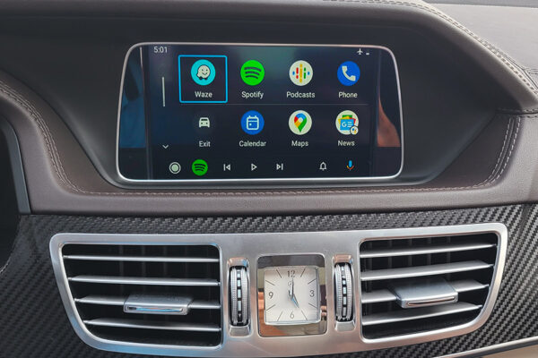 Wireless CarPlay and AndroidAuto Integration for Mercedes E-Class 2012-2015 (W212) - Image 2