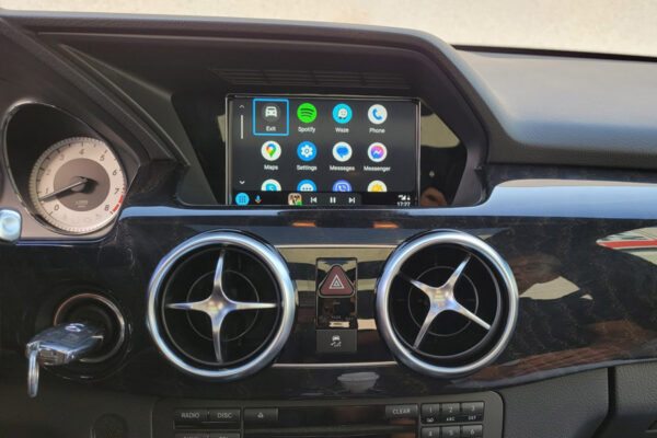 Wireless CarPlay and AndroidAuto Integration for Mercedes GLK 2013-2015 - Image 2