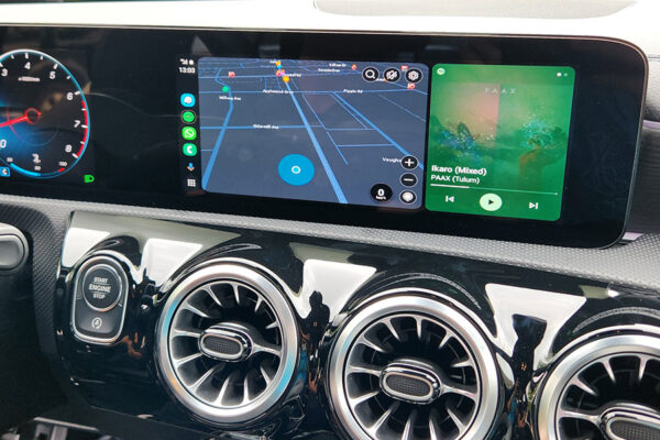 Fullscreen Wireless CarPlay and AndroidAuto Integration for Mercedes GLA / GLB 2020-2023 - Image 3
